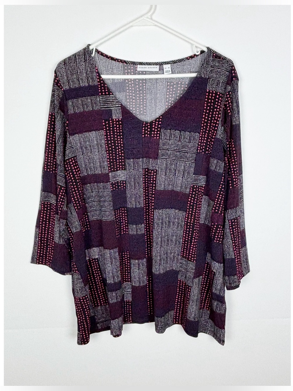 Susan Graver Top Size XL Geometric Print Liquid Knit V Neck